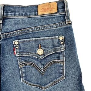 Levis 505 Straight Leg Size 6M Womens Medium Wash Blue Flap Pocket Denim Jeans